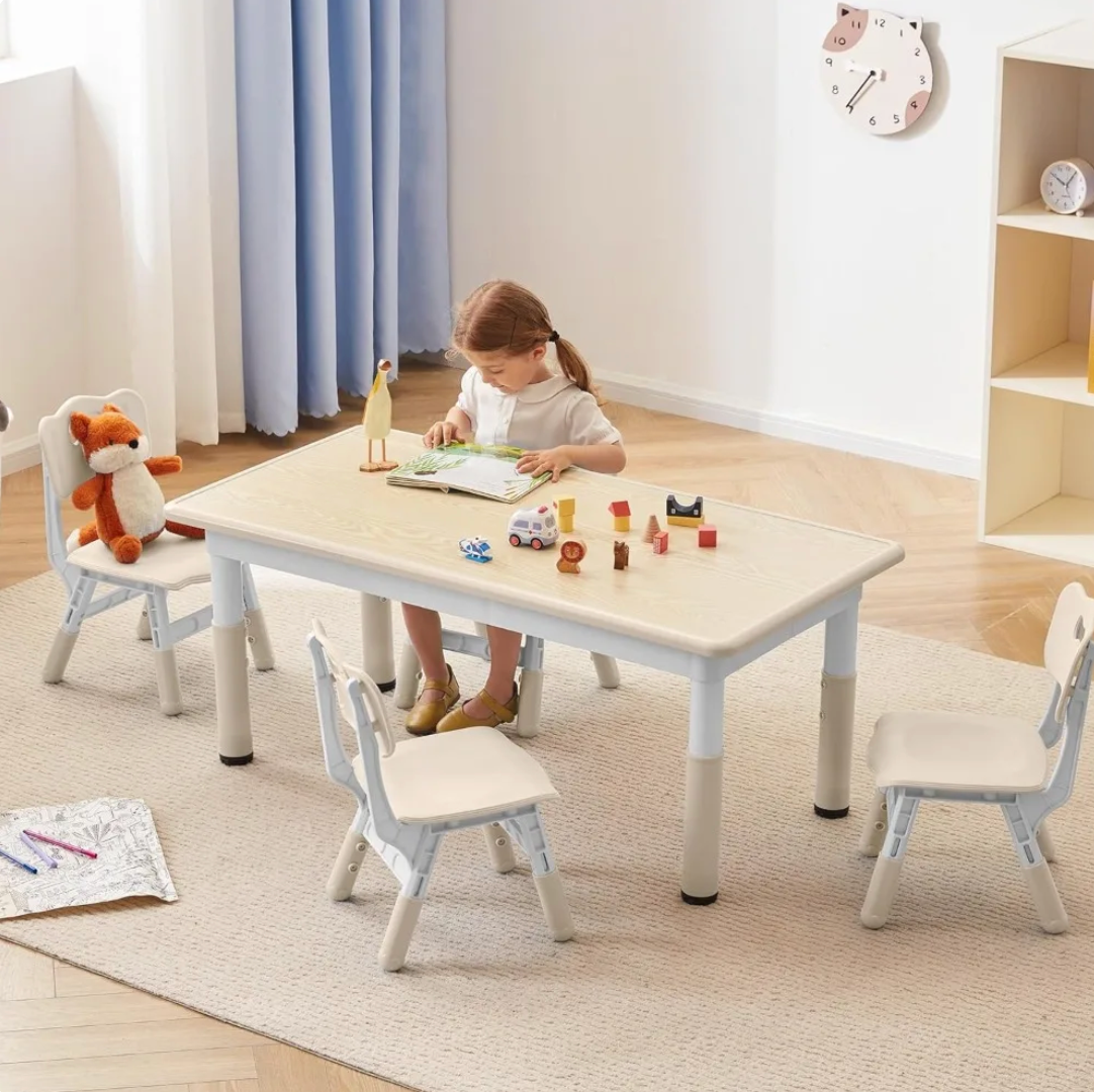 Furniture & Playsets